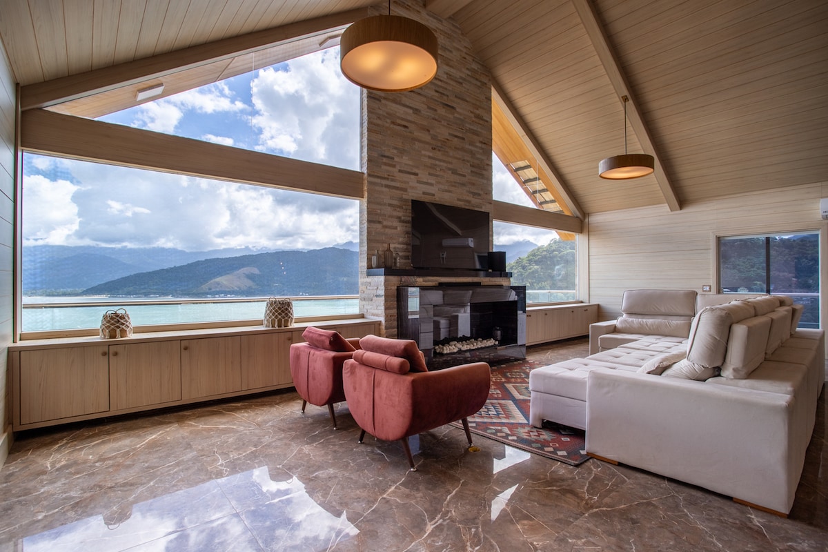 Перфектна обстановка за отдих след свободното време, с въздух и удобни дивани