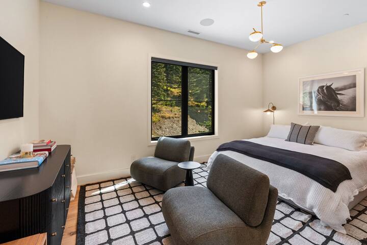 Resolute Ridge: Peak Lodge – Bozeman