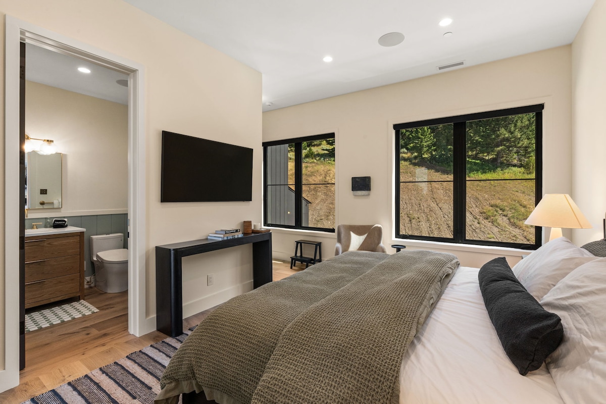 Habitación de invitados en la planta superior n.º 3 con cama tamaño queen