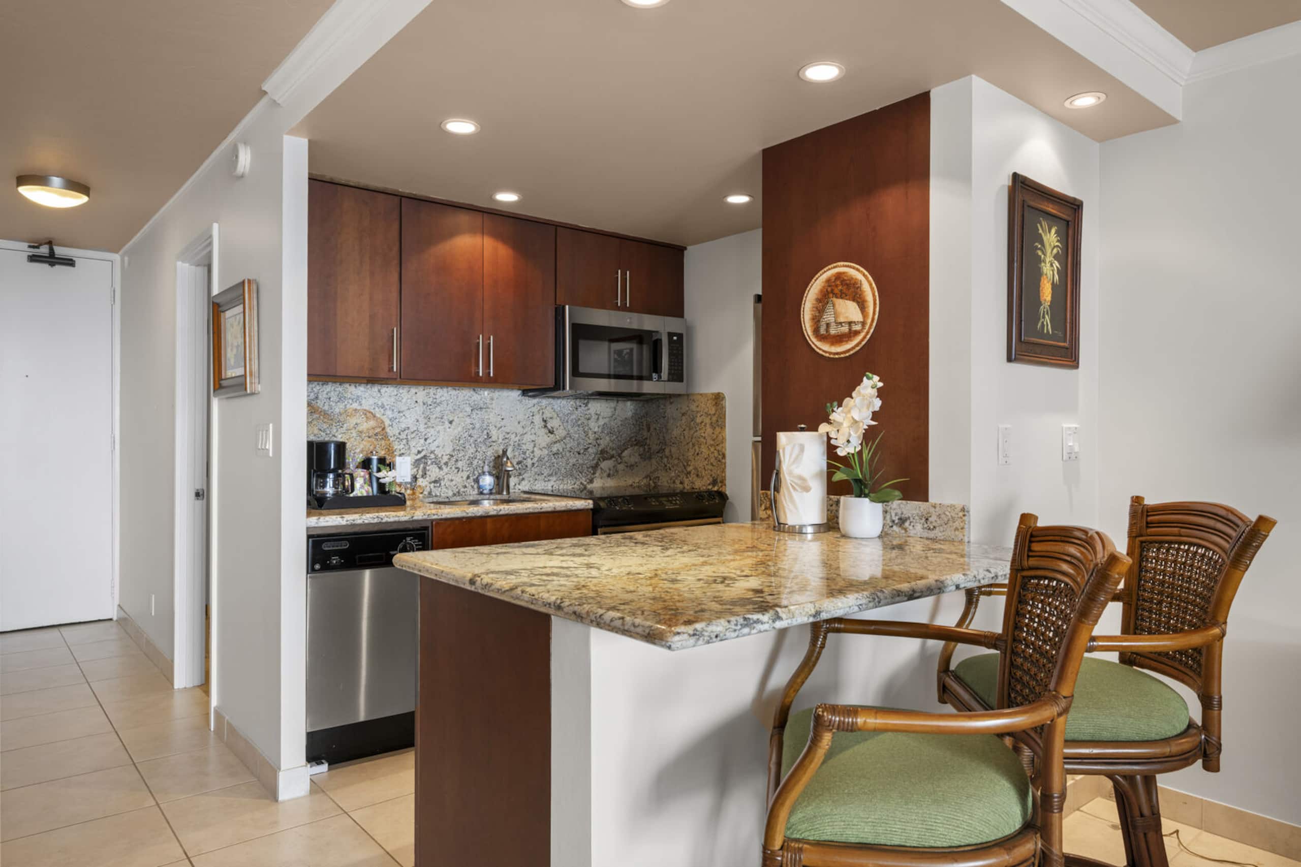 New Listing: Comfort & Beachfront Bliss - Image 9