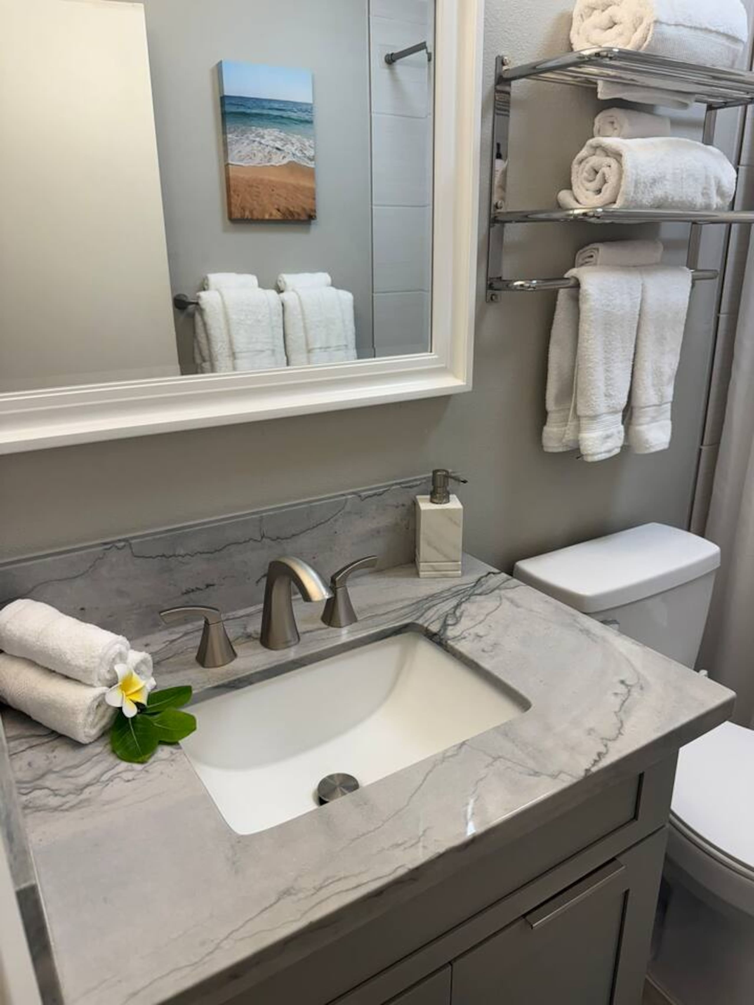 Home in Kahuku · ★4.81 · 1 bedroom · 3 beds · 1 private bath - Image 18