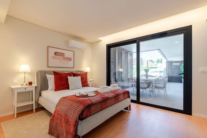 Premium Apartment W/ Garage & Balcony By Hostwise - Canidelo