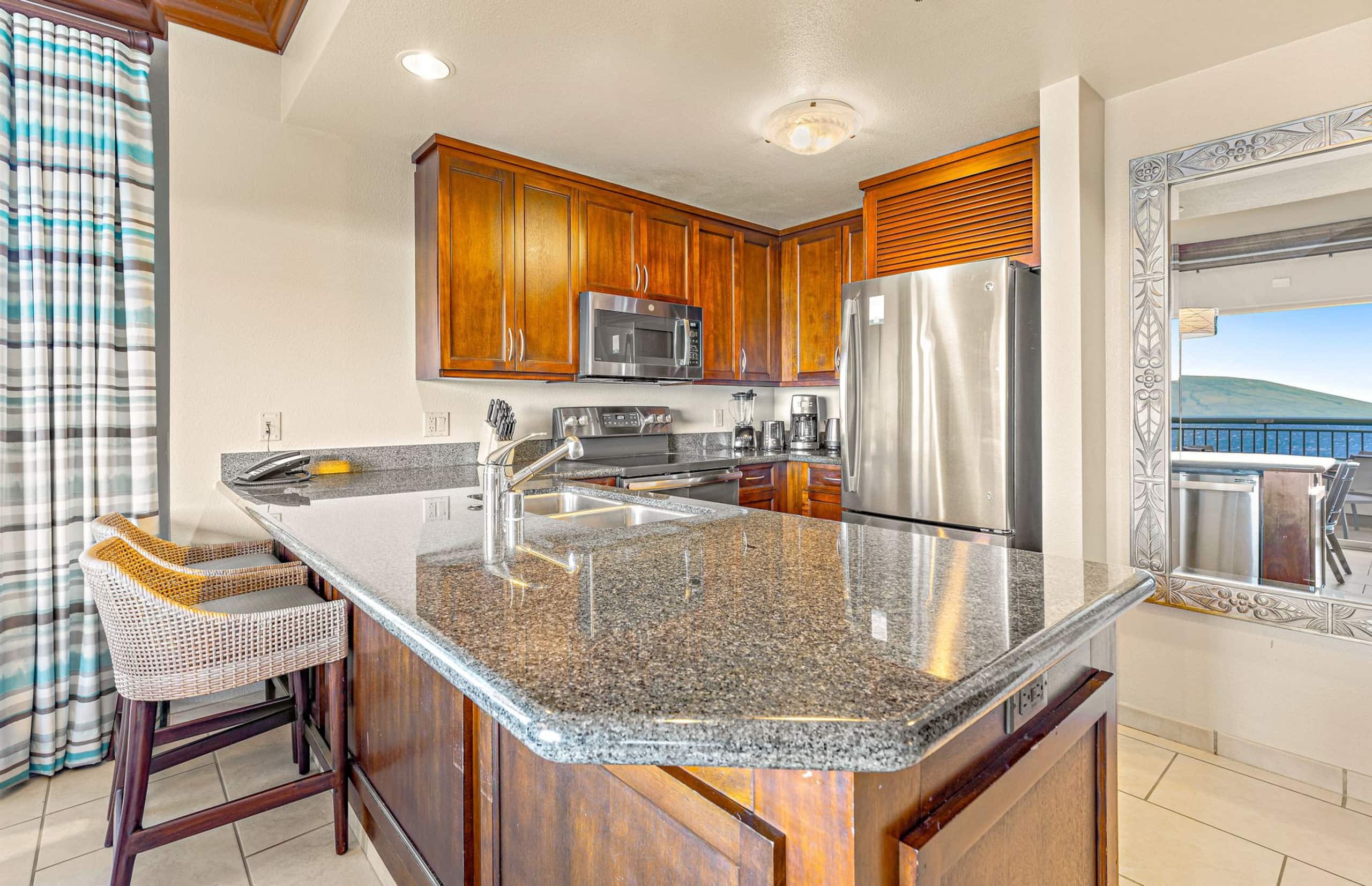 Condo in Lahaina · ★5.0 · 3 bedrooms · 6 beds · 3 baths - Image 16
