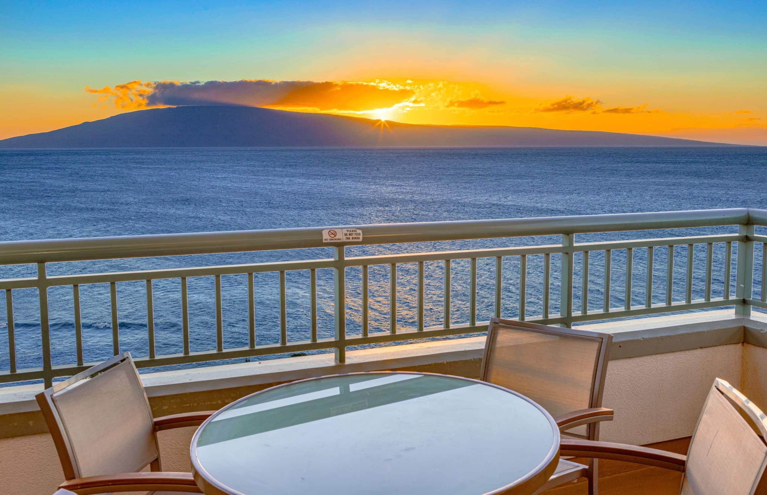 Condo in Lahaina · ★5.0 · 3 bedrooms · 6 beds · 3 baths - Image 40