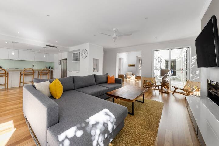 Seaside Beach House – family friendly gallery image 5