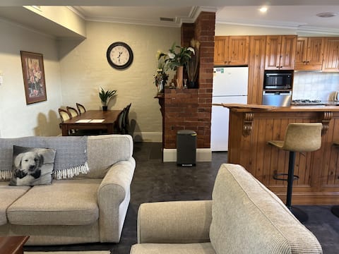 Porters Cottage Grande (two units)