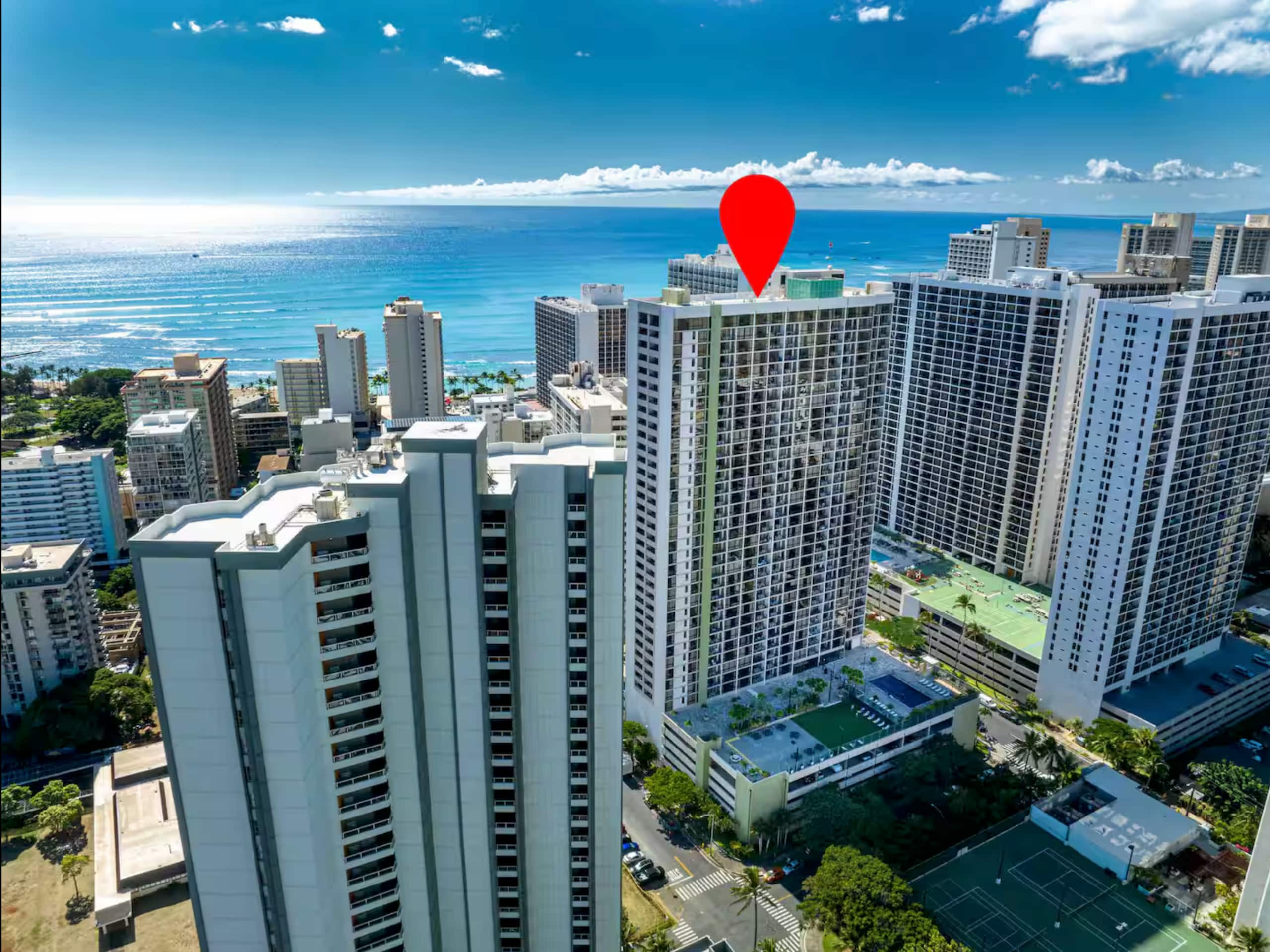 Condo in Honolulu · ★4.93 · 2 bedrooms · 3 beds · 1 private bath - Image 26