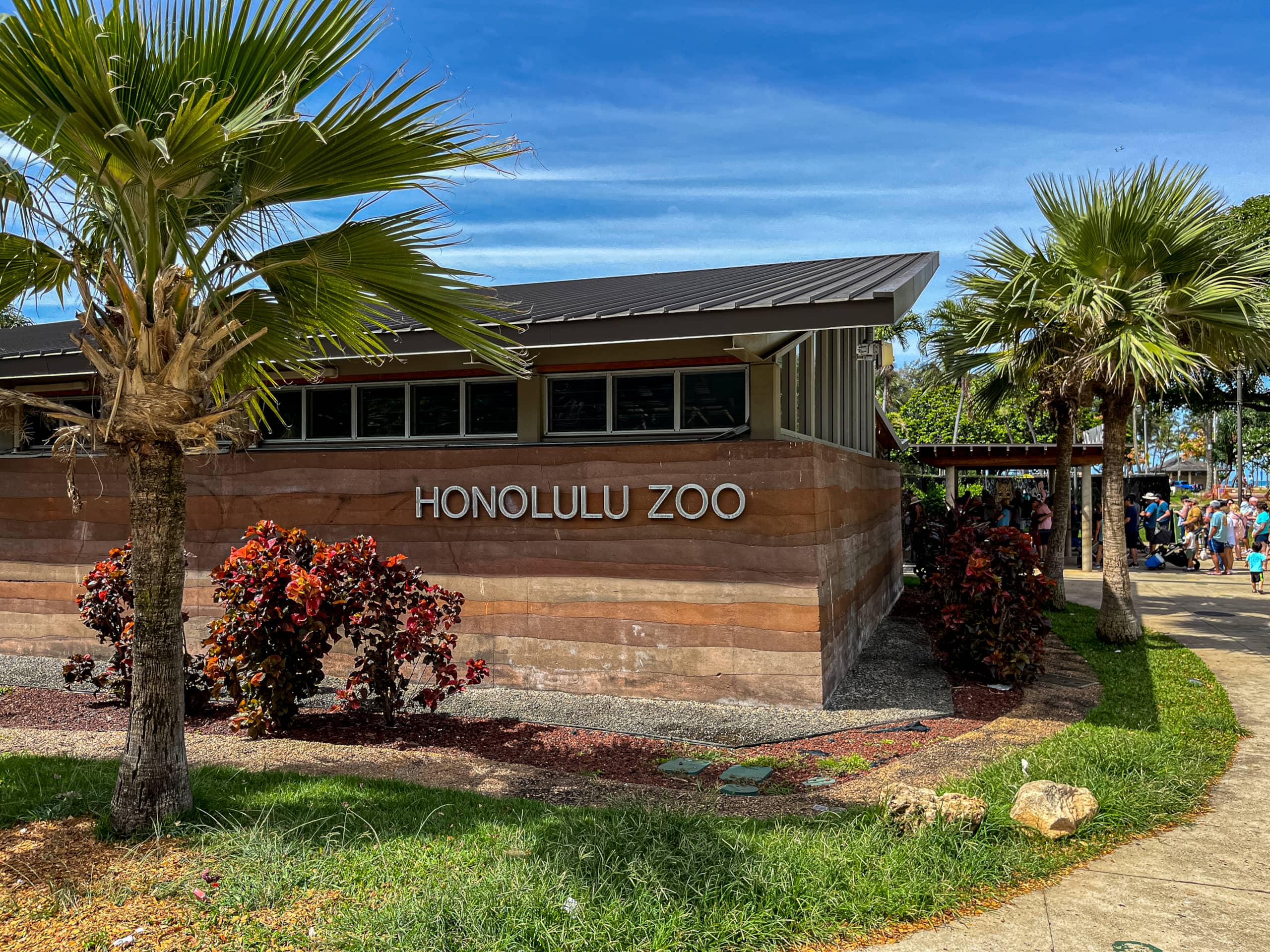 Condo in Honolulu · ★4.93 · 2 bedrooms · 3 beds · 1 private bath - Image 31