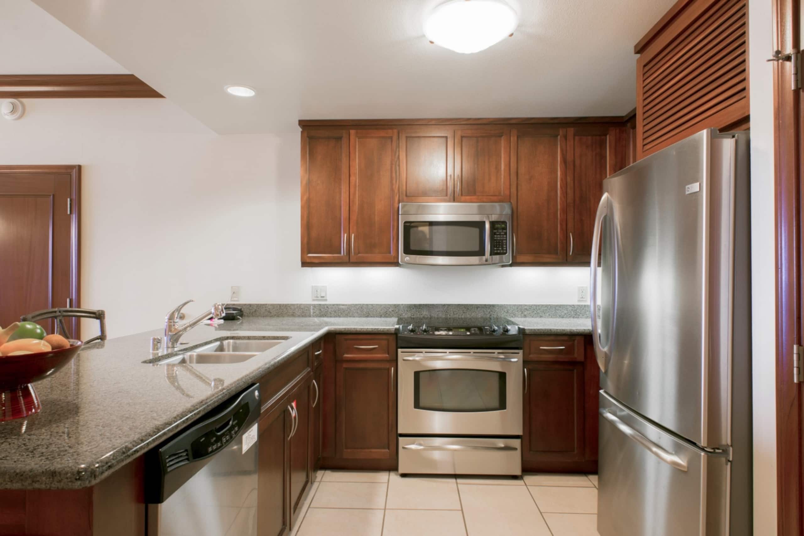 Condo in Lahaina · ★4.92 · 2 bedrooms · 4 beds · 2 baths - Image 10