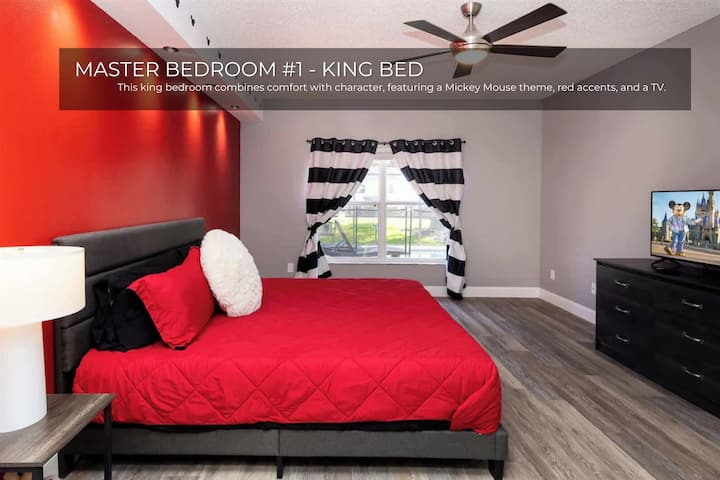 Chumba cha 1 cha kulala huleta maisha ya ajabu ya Disney na mandhari nyekundu ya Mickey Mouse na kitanda chenye starehe.