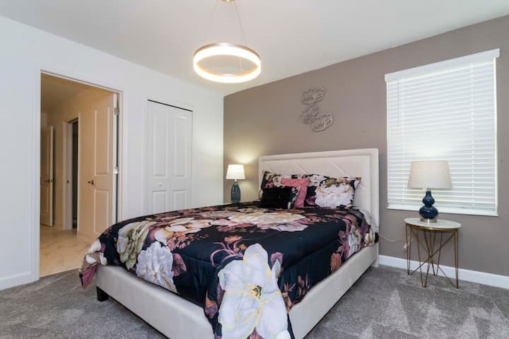 غرفة نوم بحجم كوين