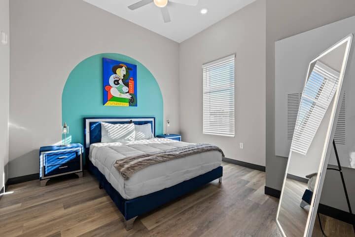 1br Spacious Apt Near Nashvilles Iconic Broadway - Nashville, TN