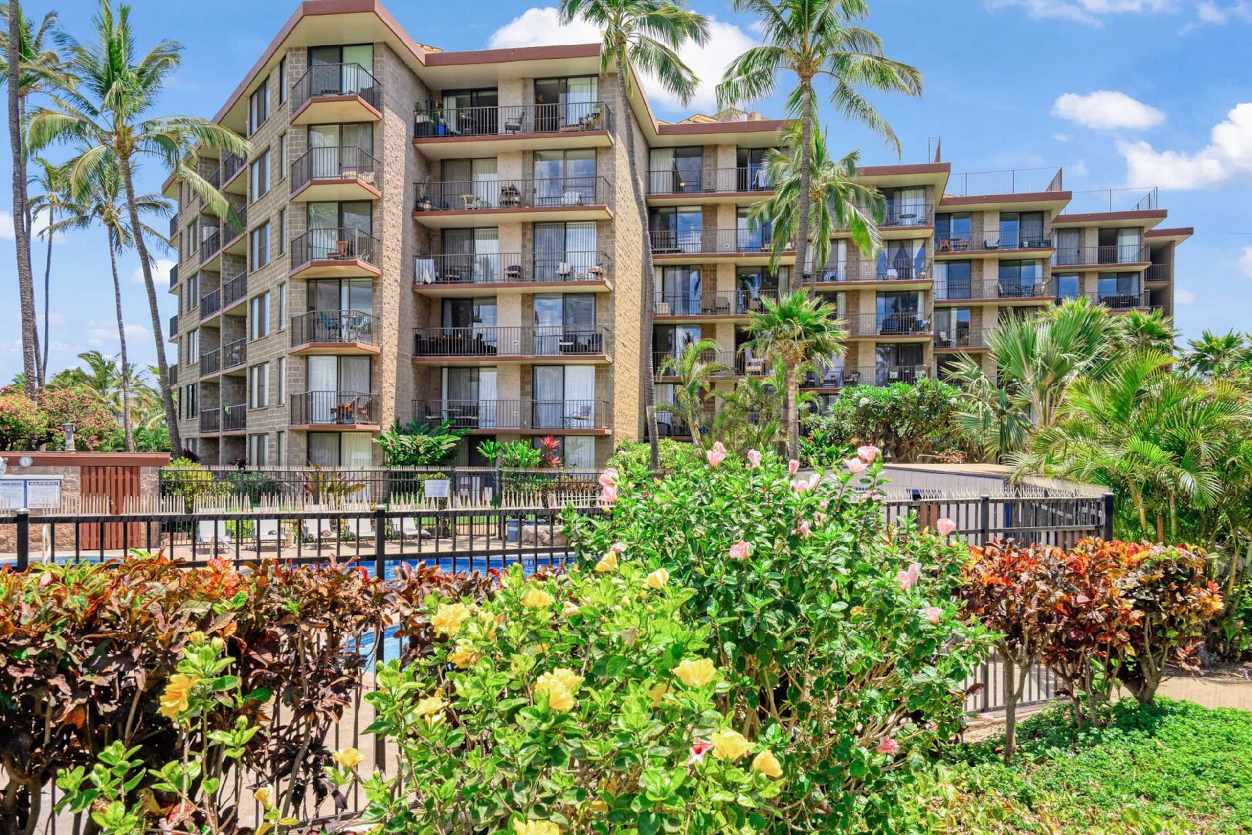 Condo in Kihei · ★4.94 · 1 bedroom · 2 beds · 1 bath - Image 16