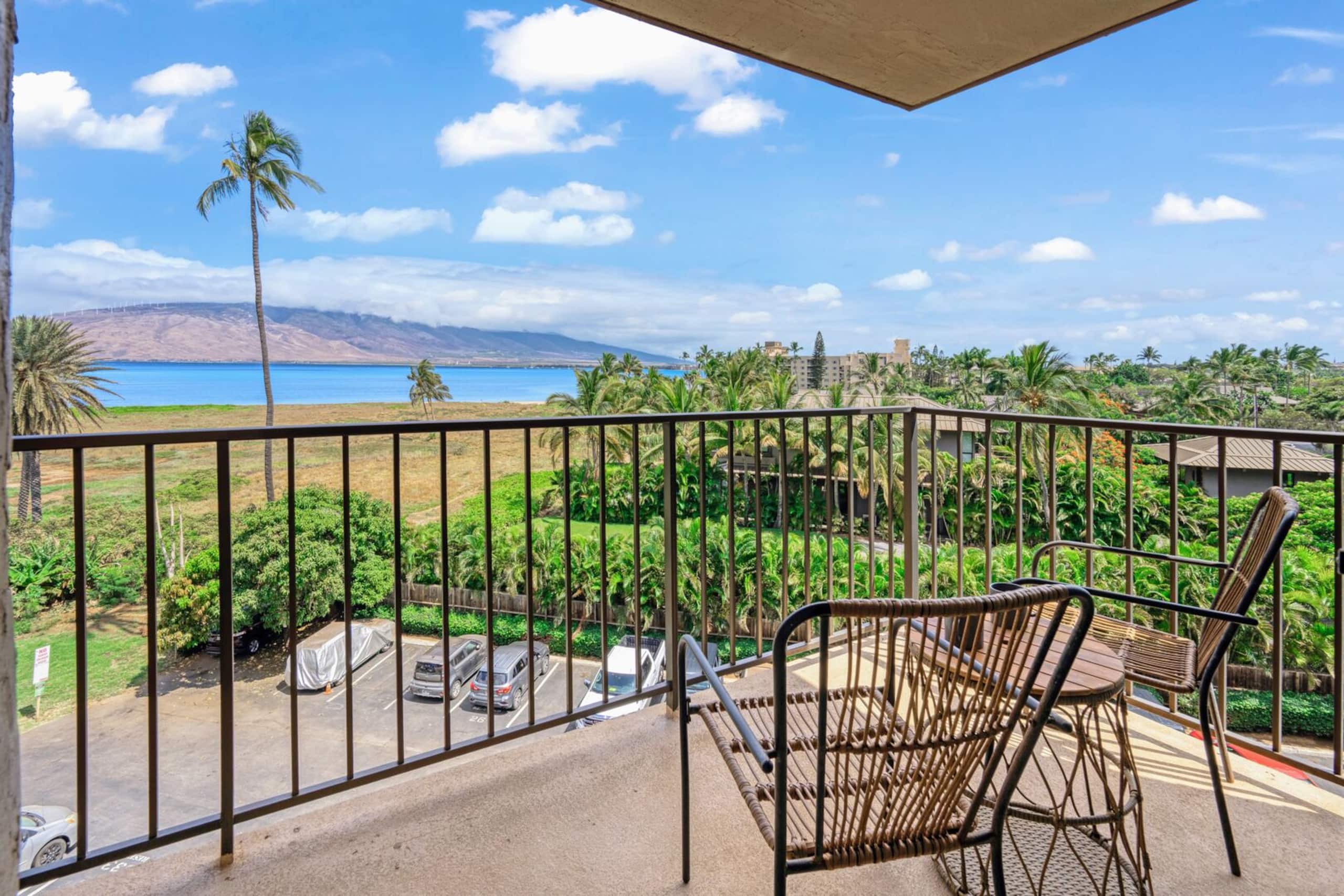 Condo in Kihei · ★4.94 · 1 bedroom · 2 beds · 1 bath - Image 8