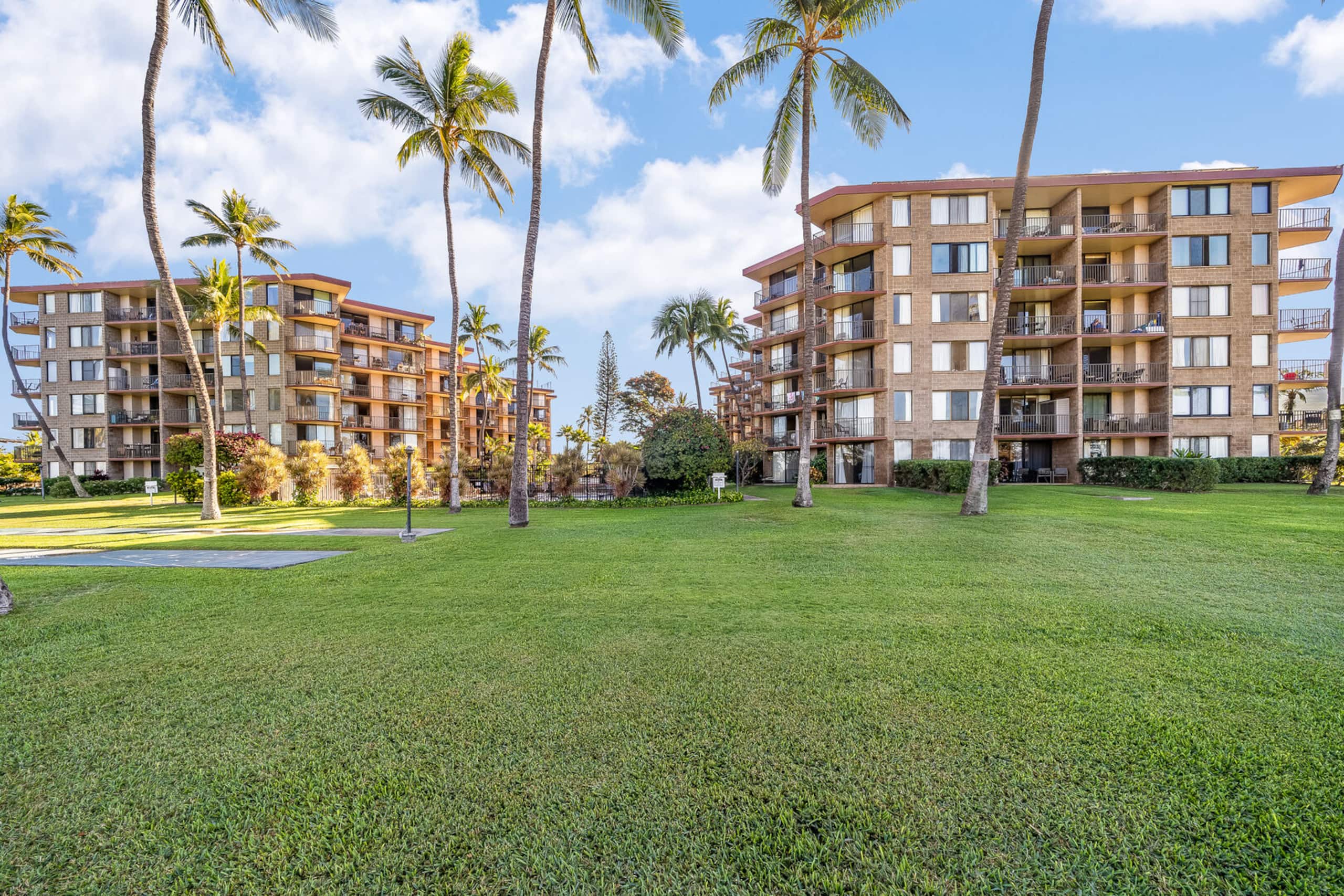 Condo in Kihei · ★4.94 · 1 bedroom · 2 beds · 1 bath - Image 32