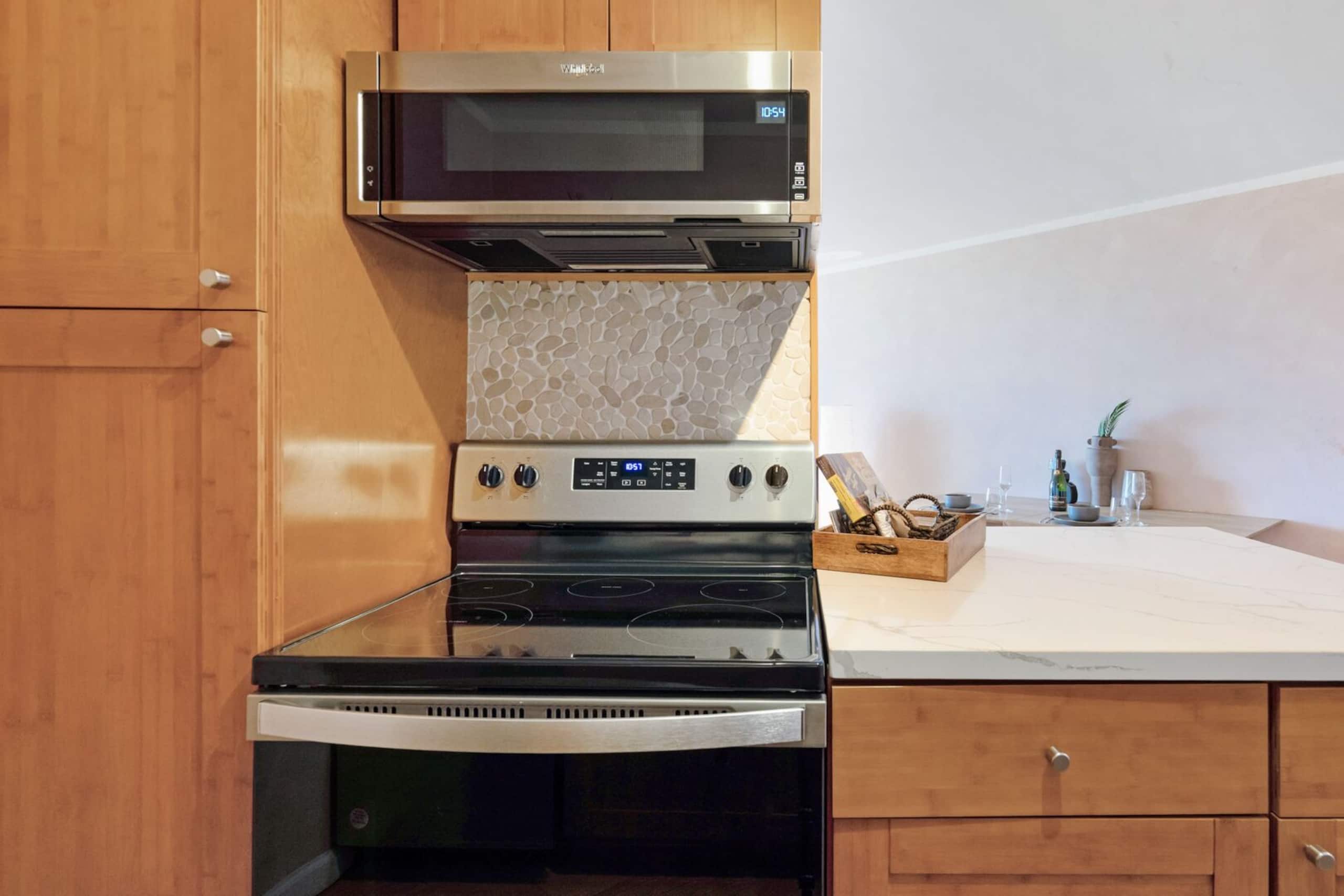 Condo in Kihei · ★4.94 · 1 bedroom · 2 beds · 1 bath - Image 27