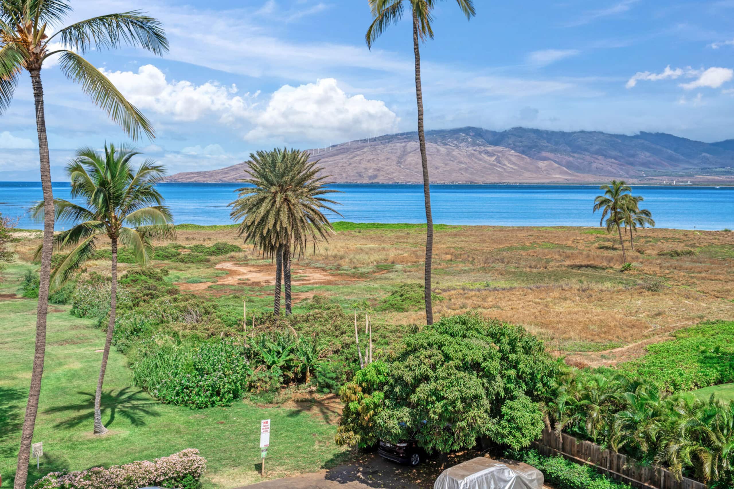 Condo in Kihei · ★4.94 · 1 bedroom · 2 beds · 1 bath - Image 38