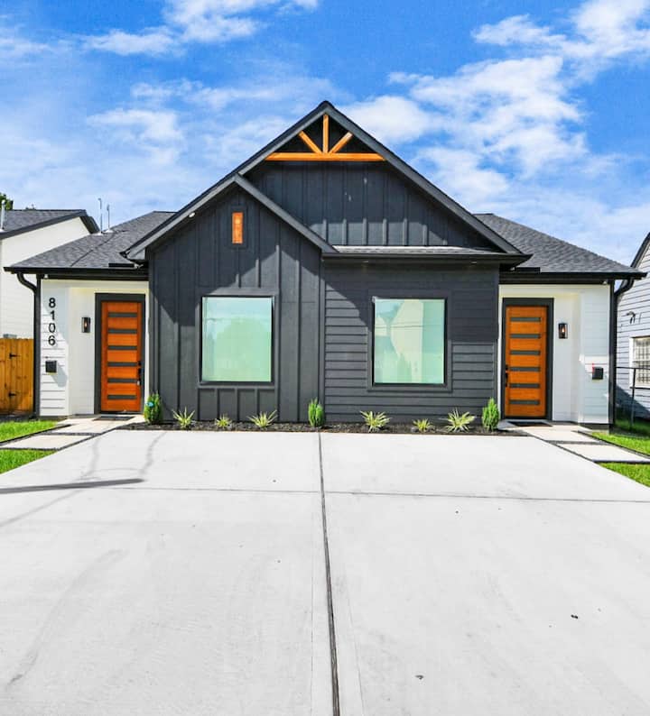 Brandon Collective | Luxury Duplex Escape - Houston, TX