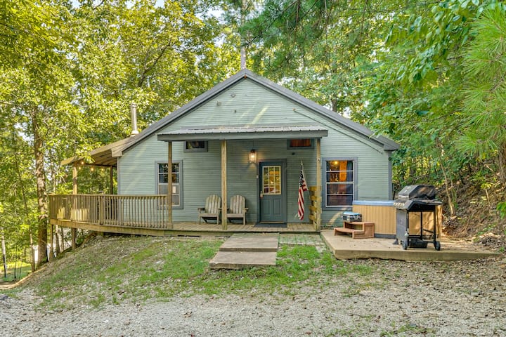 3 Mi To Beavers Bend State Park: Wooded Hideaway! - Broken Bow, OK