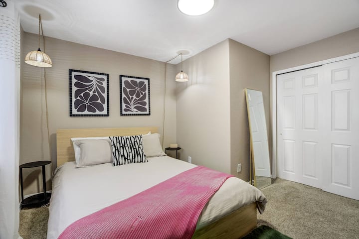 Საძინებელი 3: საწოლი 152 × 203 სმ