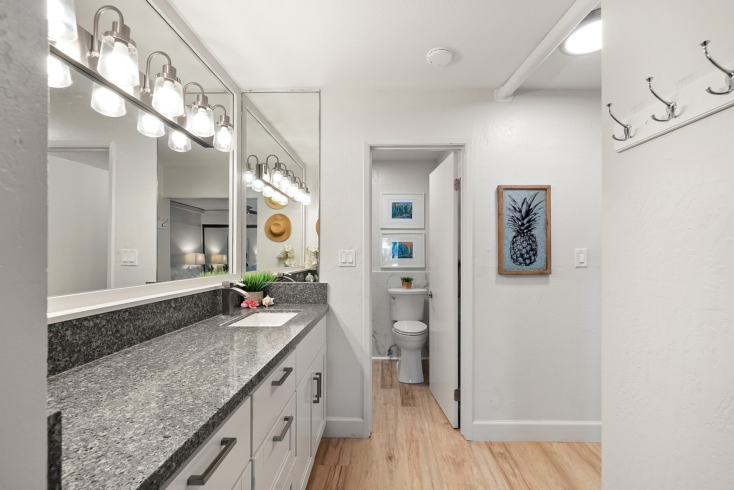 Condo in Lahaina · ★5.0 · 1 bedroom · 2 beds · 1 bath - Image 23