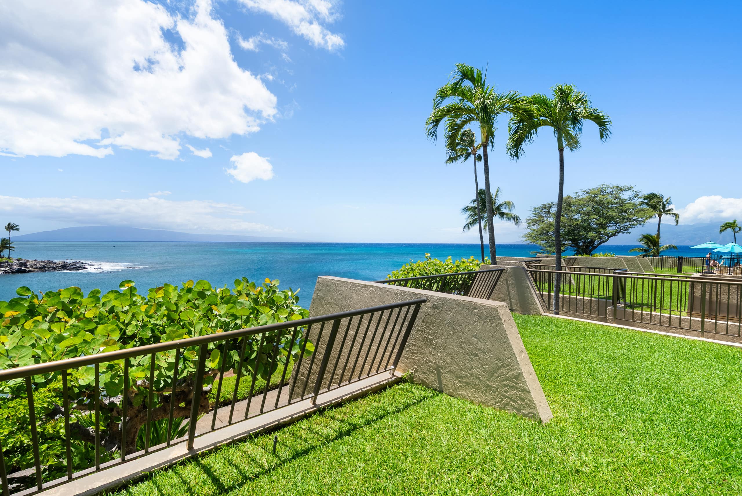 Condo in Lahaina · ★5.0 · 1 bedroom · 2 beds · 1 bath - Image 40