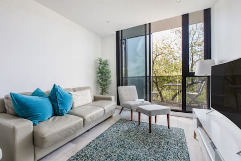 Vyra at Arden Park—Minutes to Dining, Shops & CBD