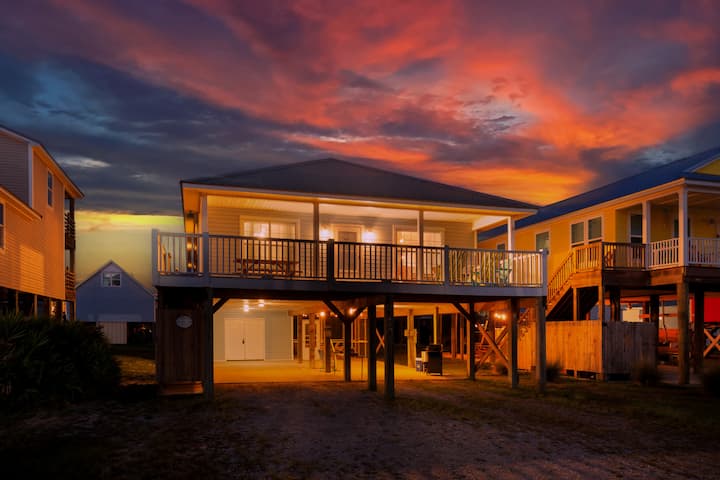 Beach Breeze - New Listing! Steps to Sand • Family-Friendly Stay