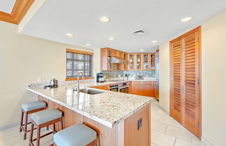 Hyatt Residence Club Maui 3 BR Oceanfront Villa gallery image 5