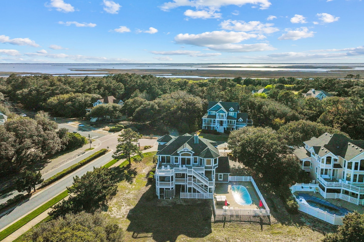 Spacious 8BR home with private pool, game room