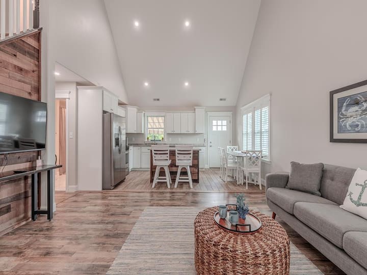 Bayside 3-bedroom Home W/ Deck & Bbq Area - Cape May Point