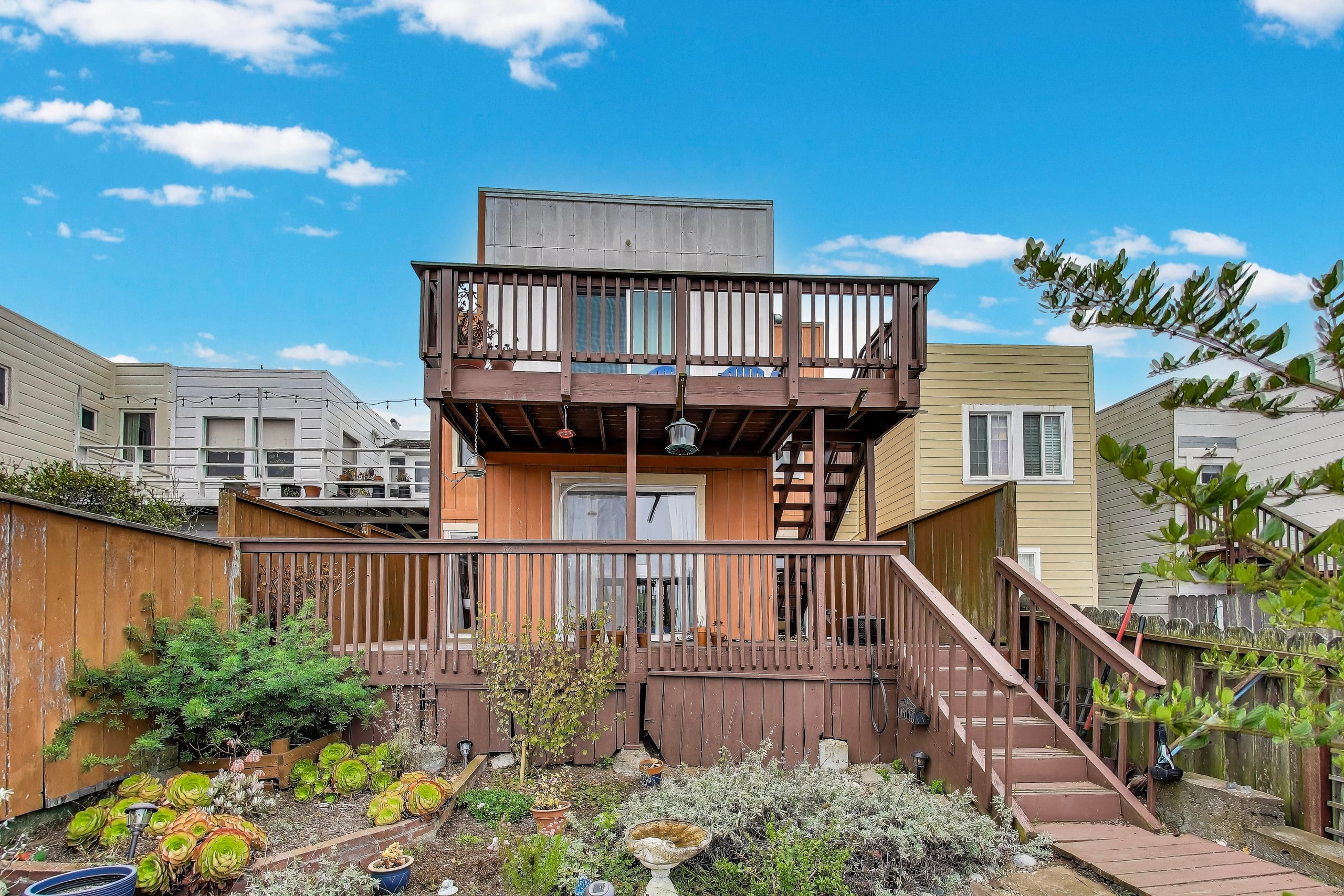 Home in San Francisco · ★4.38 · 4 bedrooms · 5 beds · 2 baths - Image 19