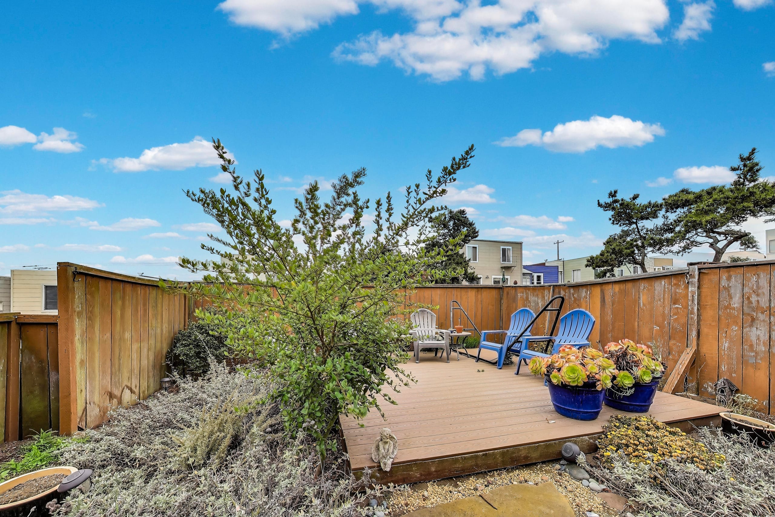 Home in San Francisco · ★4.38 · 4 bedrooms · 5 beds · 2 baths - Image 21