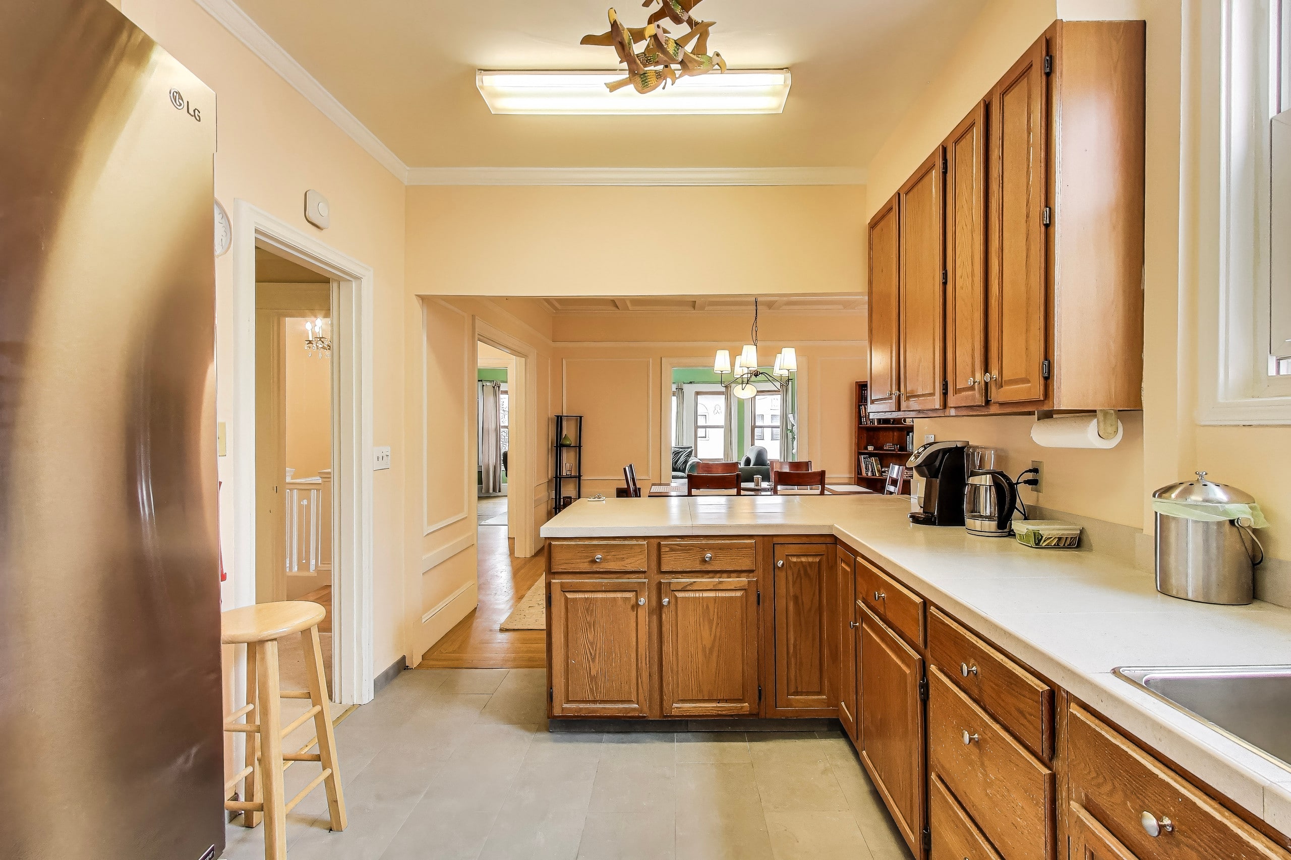 Home in San Francisco · ★4.38 · 4 bedrooms · 5 beds · 2 baths - Image 4