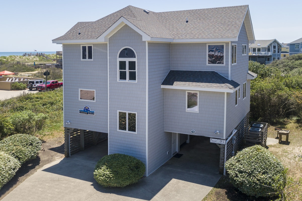 5BR Dog Friendly | Pool | Hot Tub | Balcony