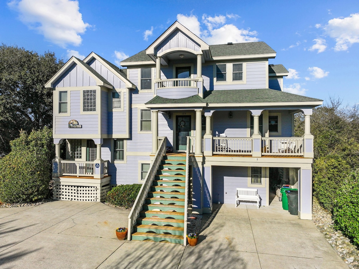 6BR coastal charmer with pool, tennis, & decks