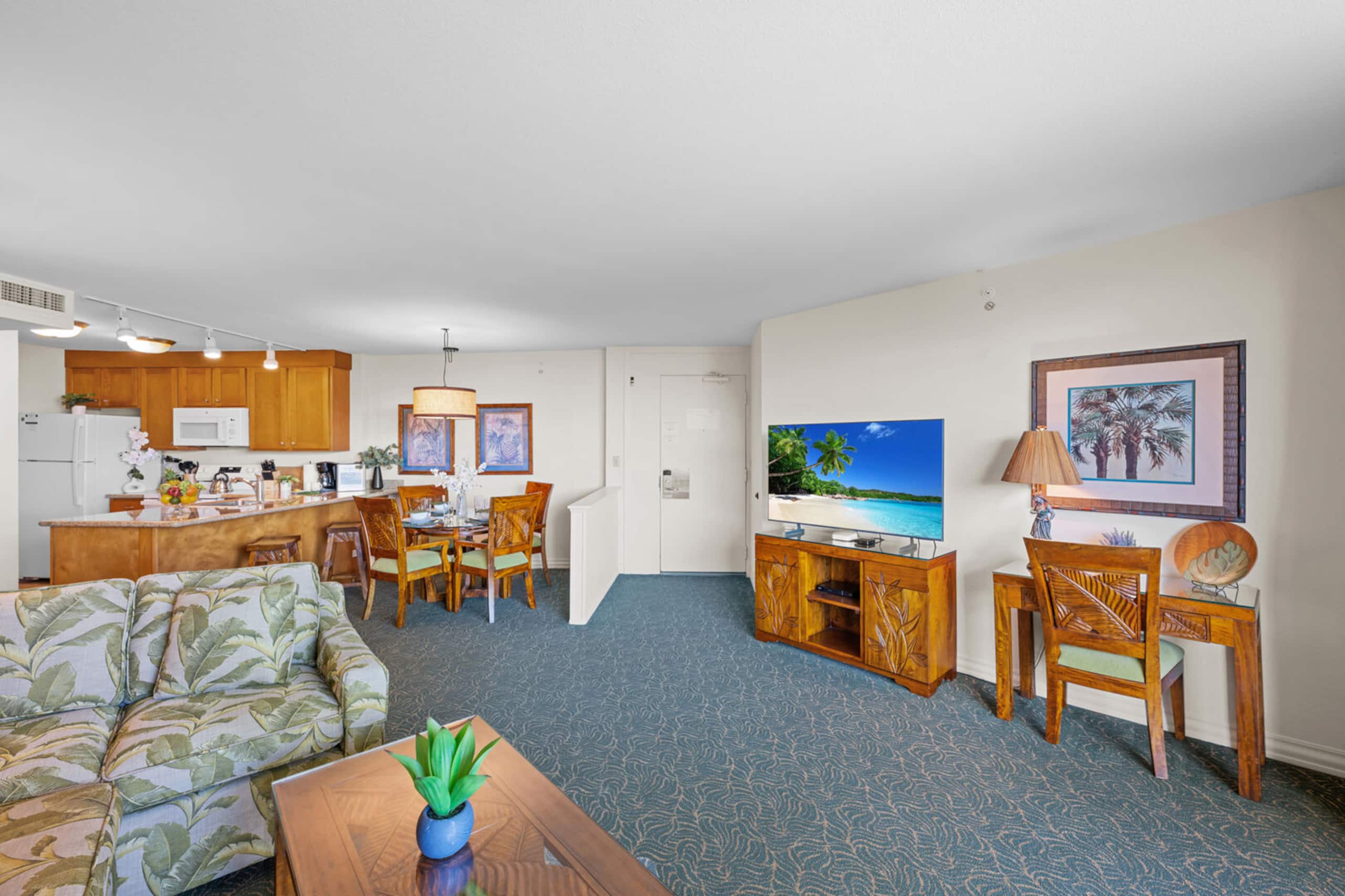 Condo in Lahaina · ★5.0 · 1 bedroom · 2 beds · 1 private bath - Image 6