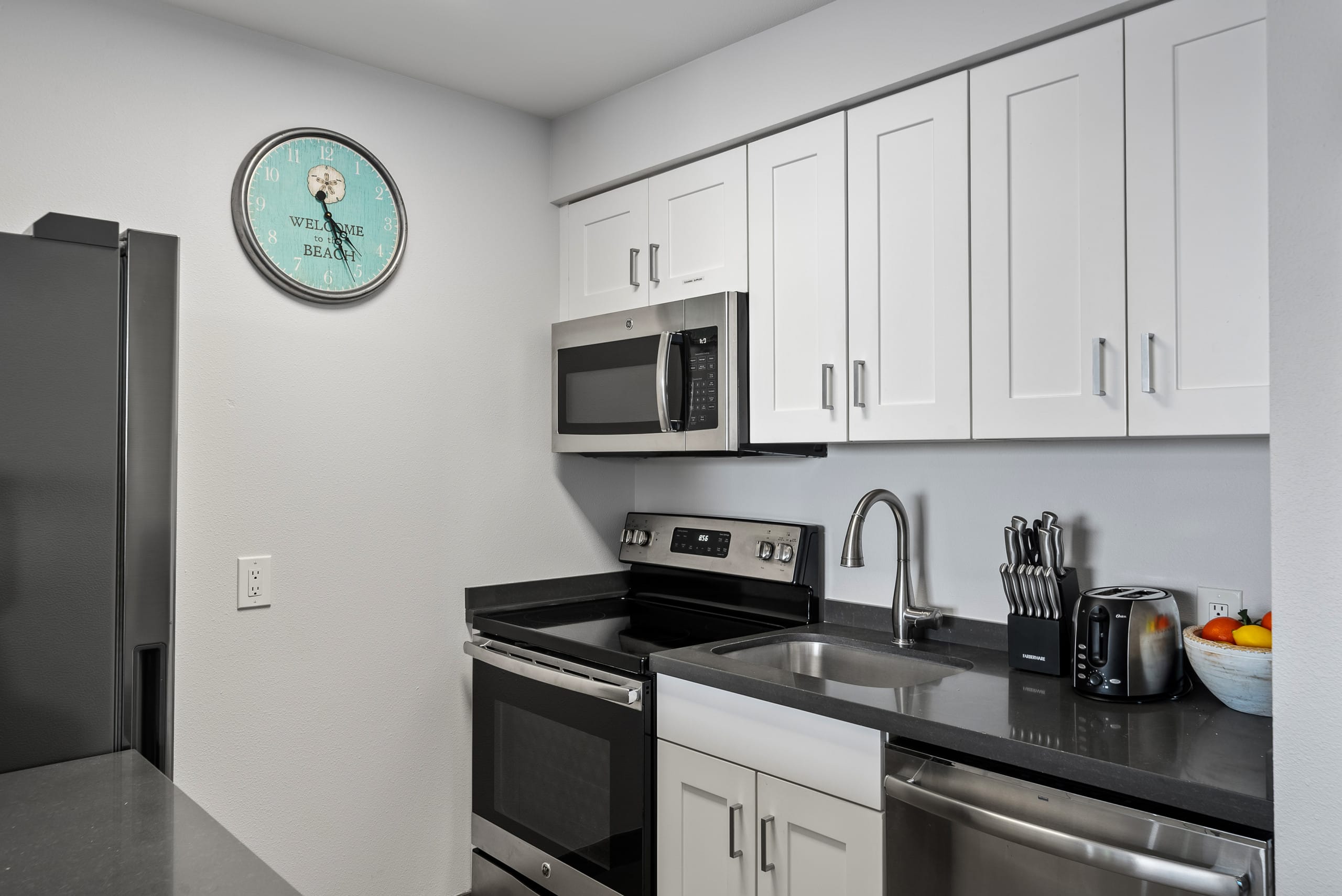 Condo in Lahaina · ★5.0 · 1 bedroom · 2 beds · 1 bath - Image 20