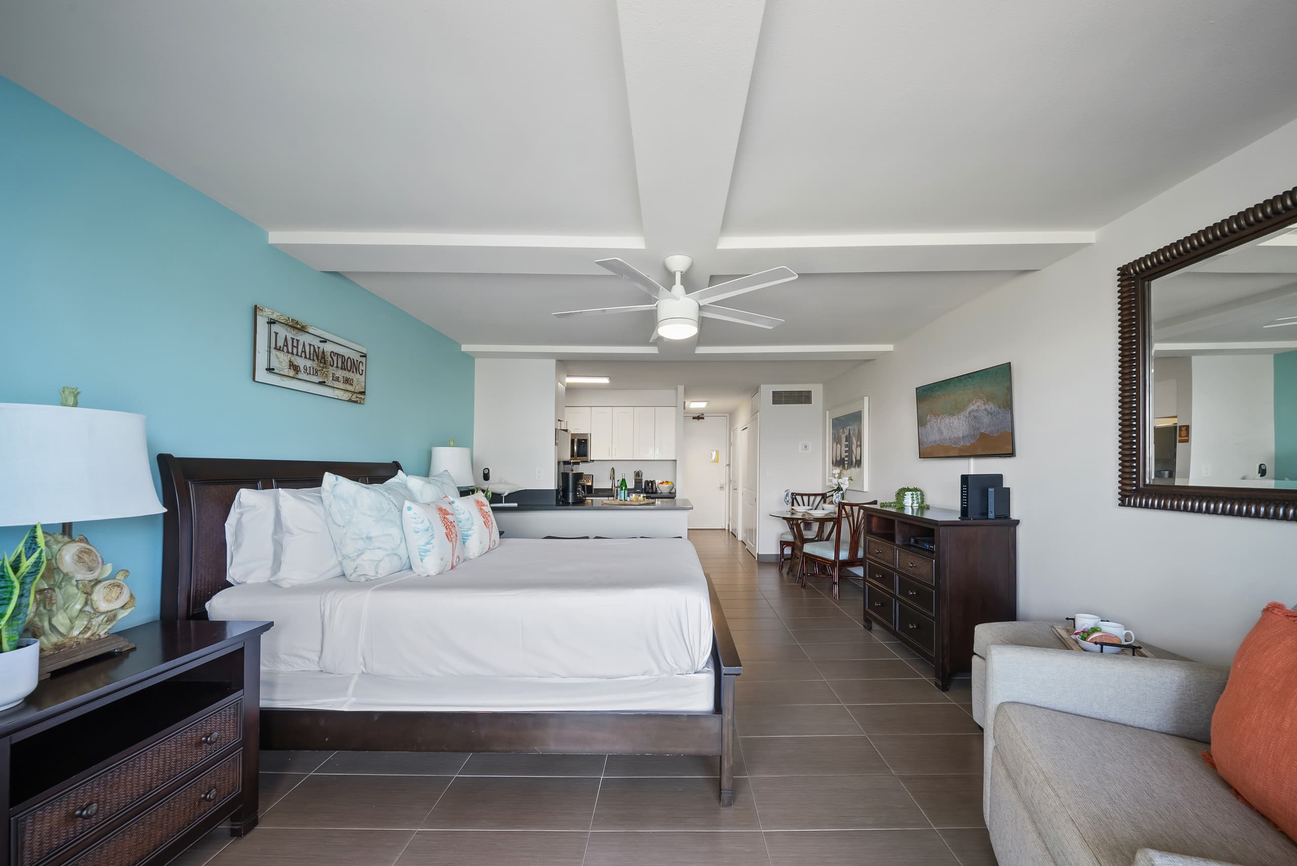Condo in Lahaina · ★5.0 · 1 bedroom · 2 beds · 1 bath - Image 3