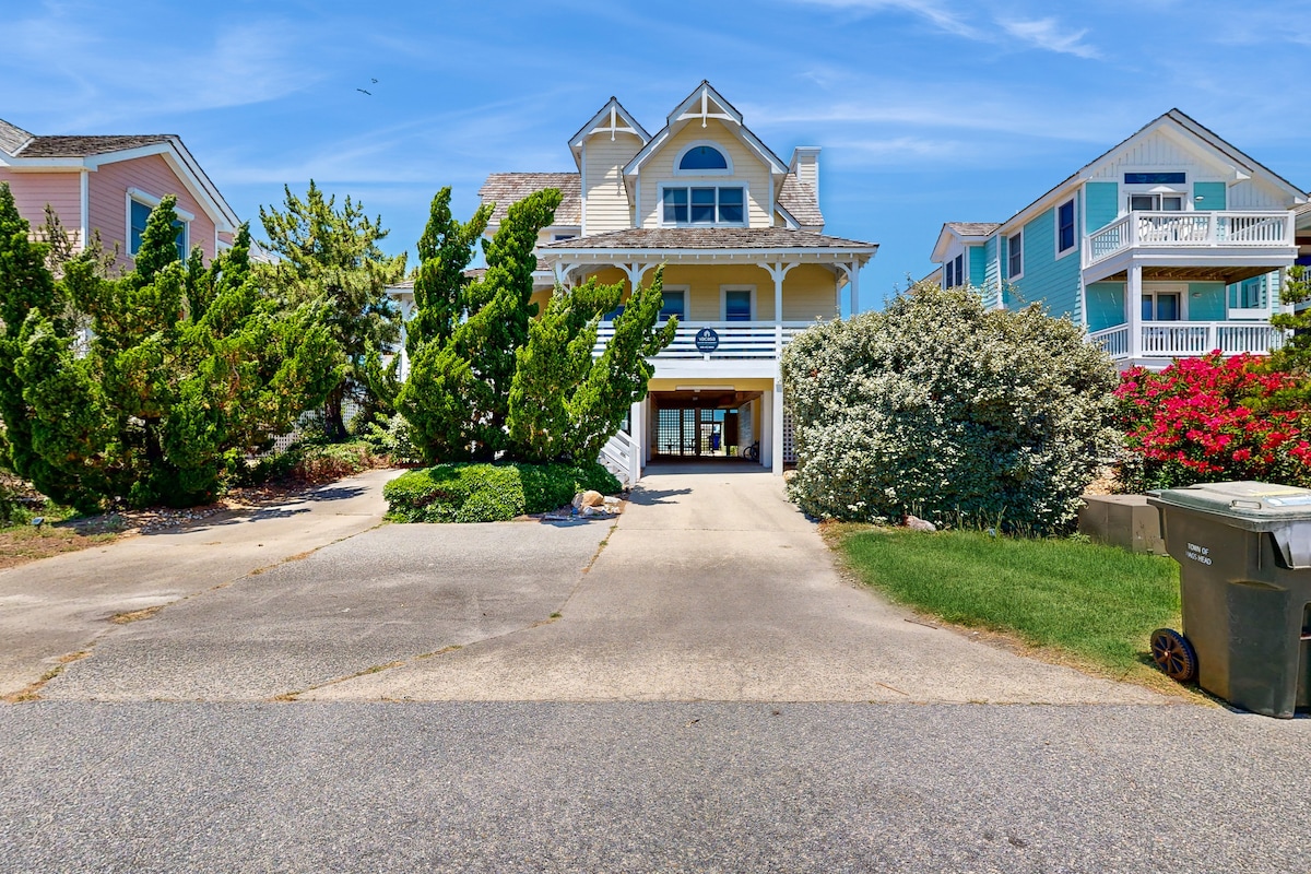 Dog-friendly 5BR with community poo & beach access