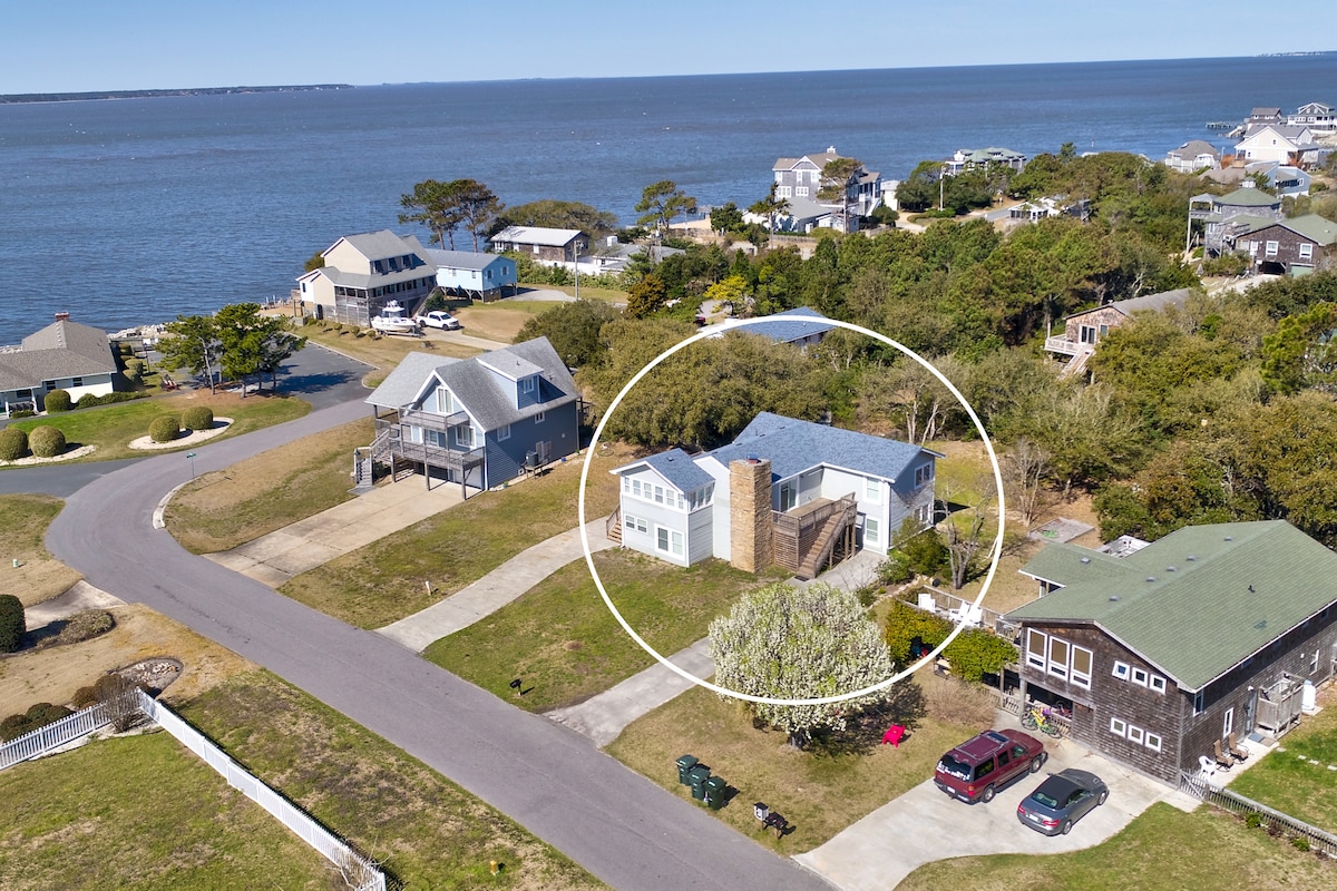 Steps to Beach 4BR Soundview | Pool | Hot Tub