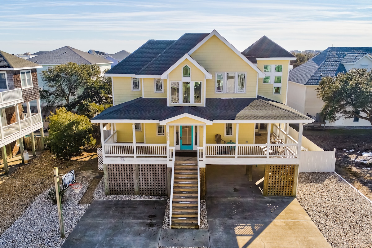 6BR Dog Friendly | Pool | Hot Tub | Deck