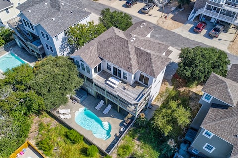 6BR Dog Friendly | Private Pool | Hot Tub | Deck