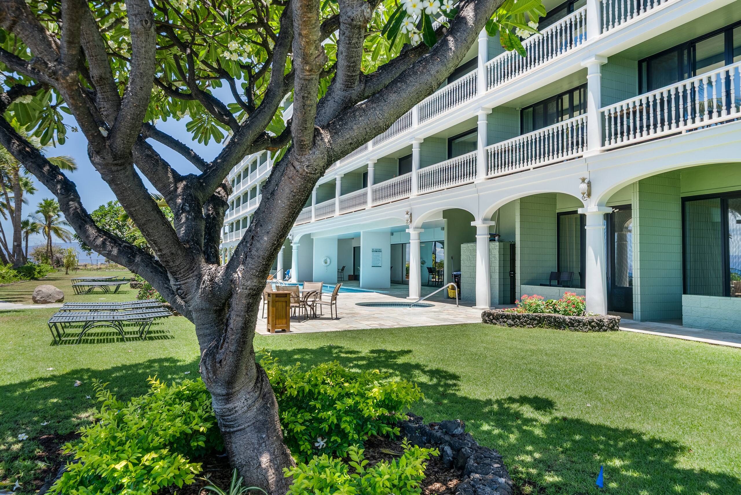 Condo in Lahaina · ★5.0 · 1 bedroom · 1 bed · 1 bath - Image 37
