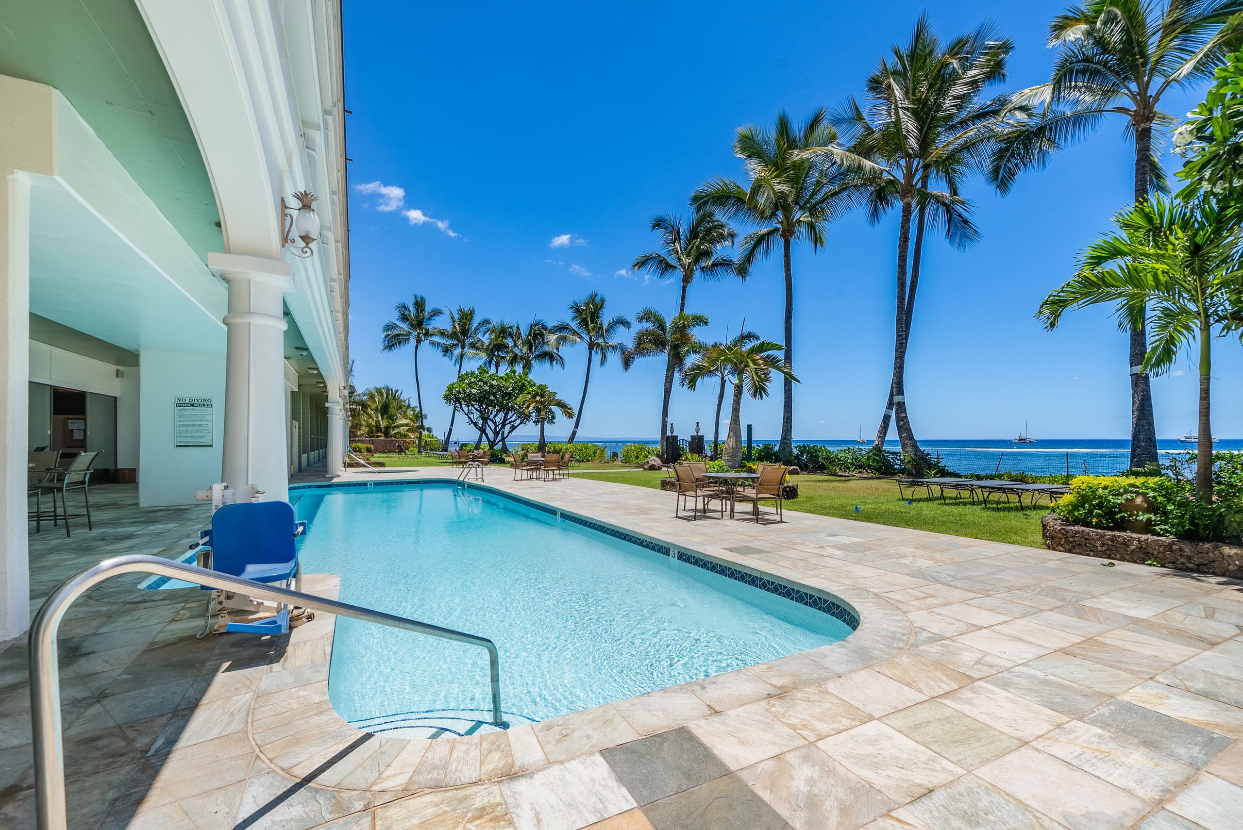 Condo in Lahaina · ★5.0 · 1 bedroom · 2 beds · 2 baths - Image 44