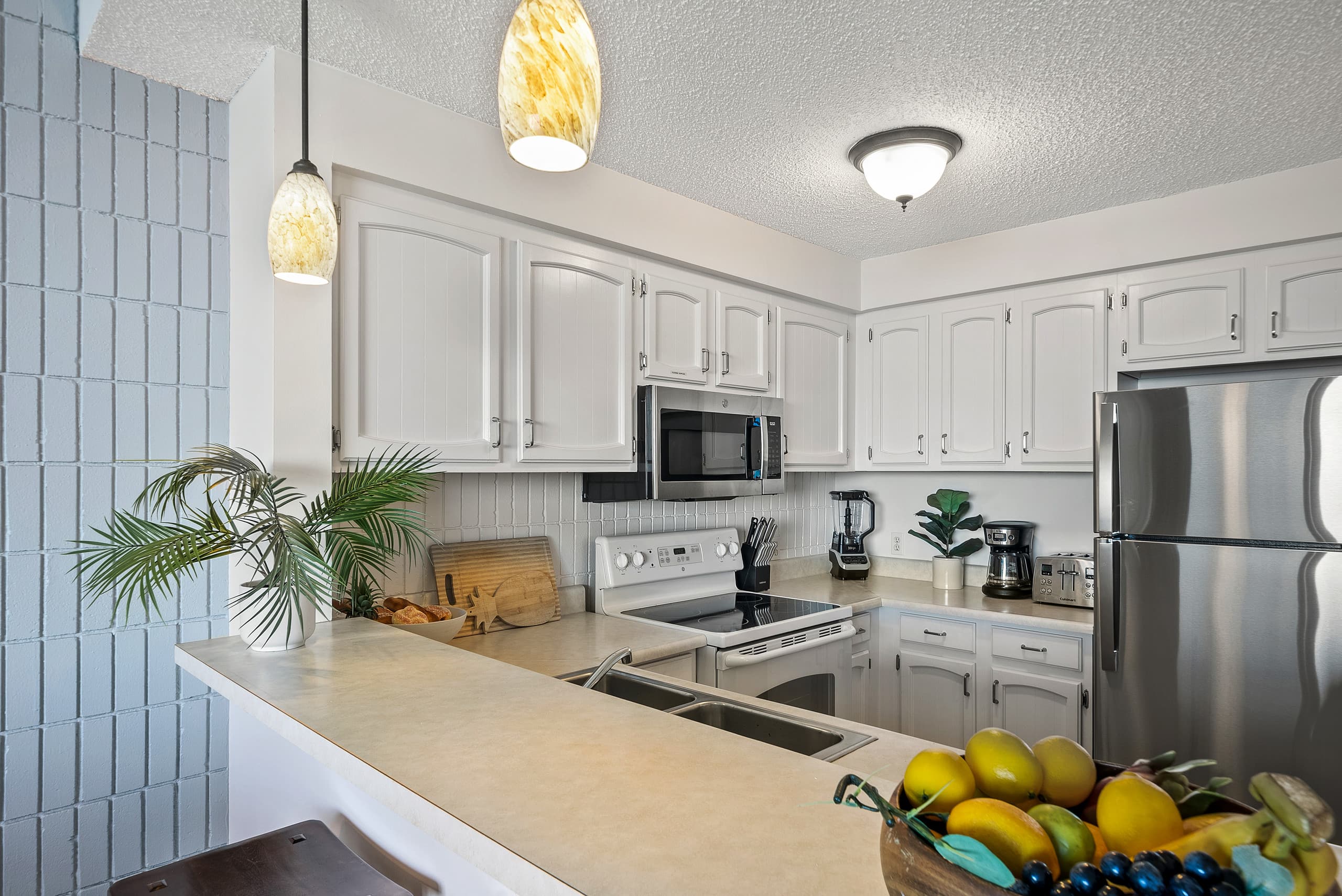Condo in Lahaina · ★5.0 · 1 bedroom · 2 beds · 2 baths - Image 10