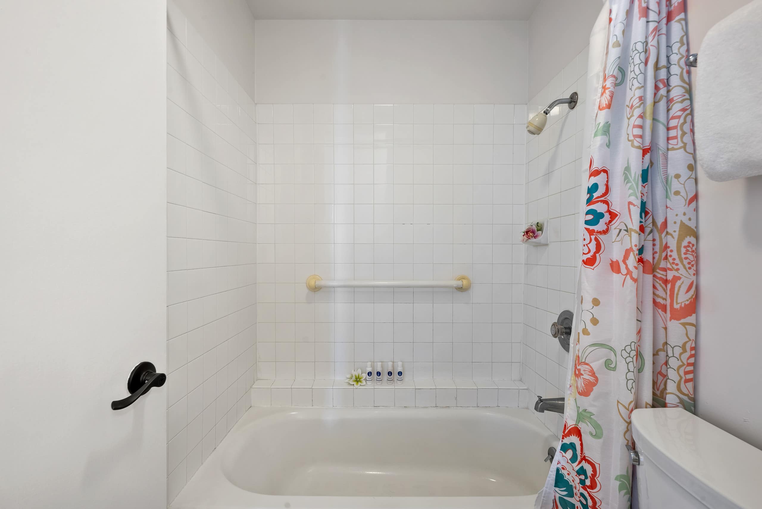 Condo in Lahaina · ★5.0 · 1 bedroom · 2 beds · 2 baths - Image 24