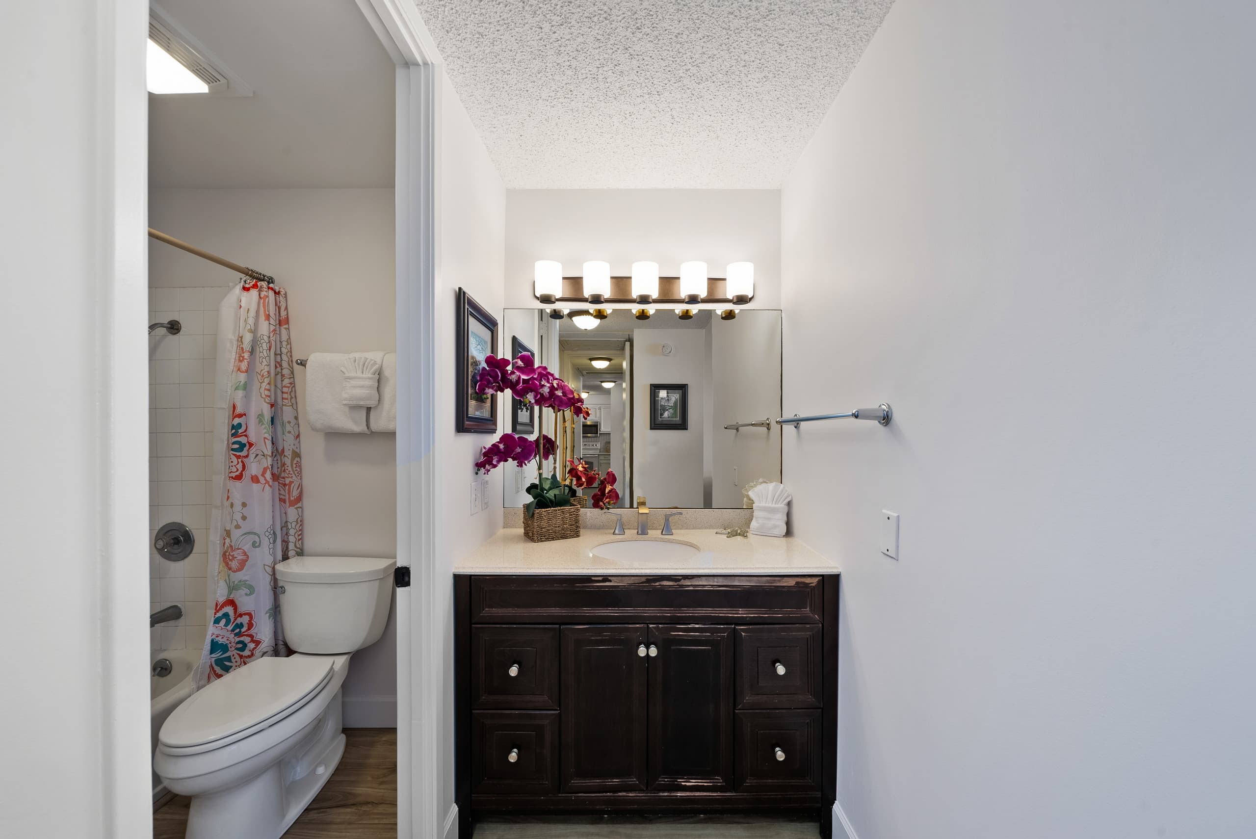 Condo in Lahaina · ★5.0 · 1 bedroom · 2 beds · 2 baths - Image 22