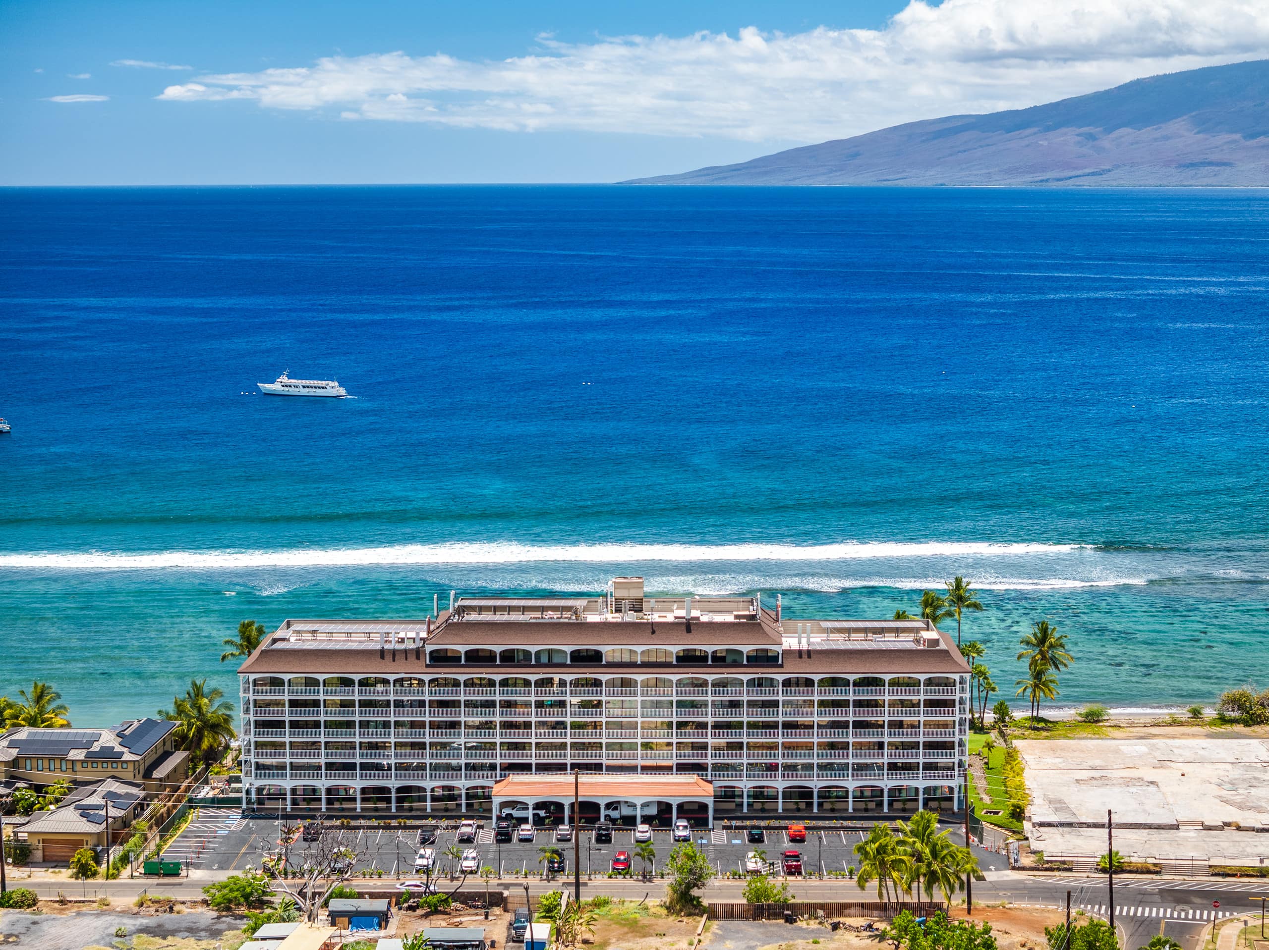 Condo in Lahaina · ★5.0 · 1 bedroom · 2 beds · 2 baths - Image 41