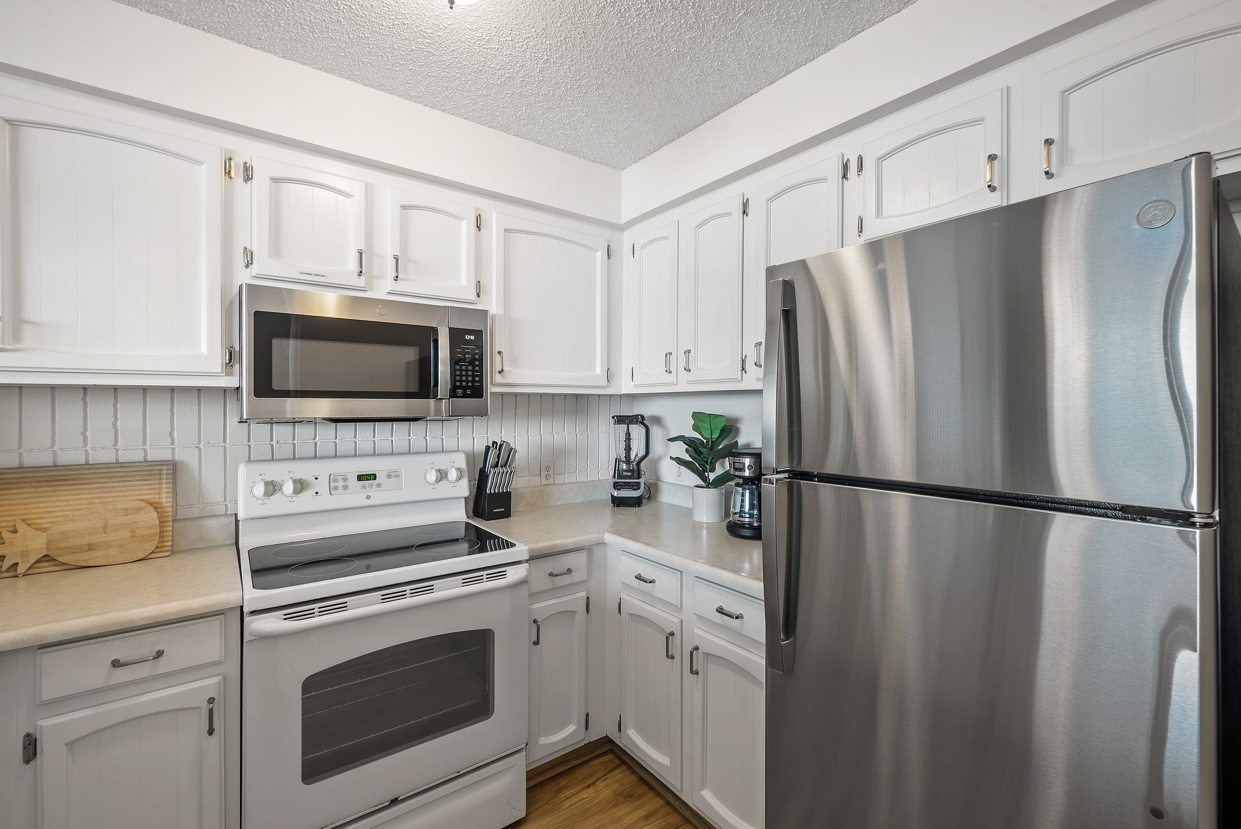 Condo in Lahaina · ★5.0 · 1 bedroom · 2 beds · 2 baths - Image 9